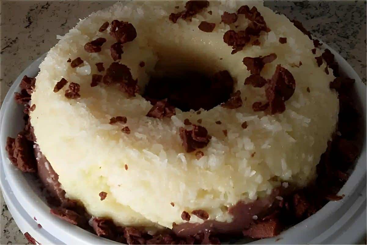 Aprenda a preparar esse pudim prestígio maravilhoso para servir como sobremesa de natal
