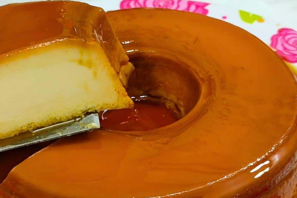 Veja como fazer um pudim sem forno delicioso e super cremoso de um jeito super prático