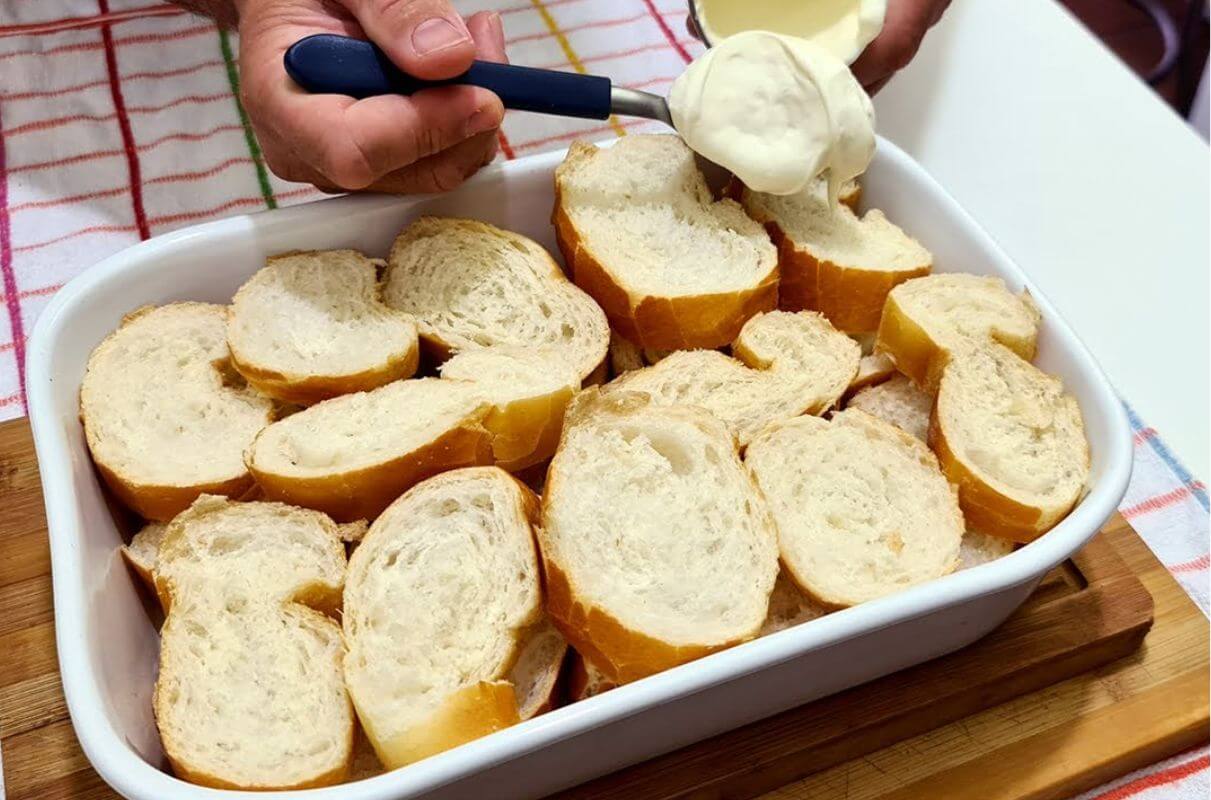 Você não vai querer comer pão de outro jeito depois que aprender essa receita com pão de ontem