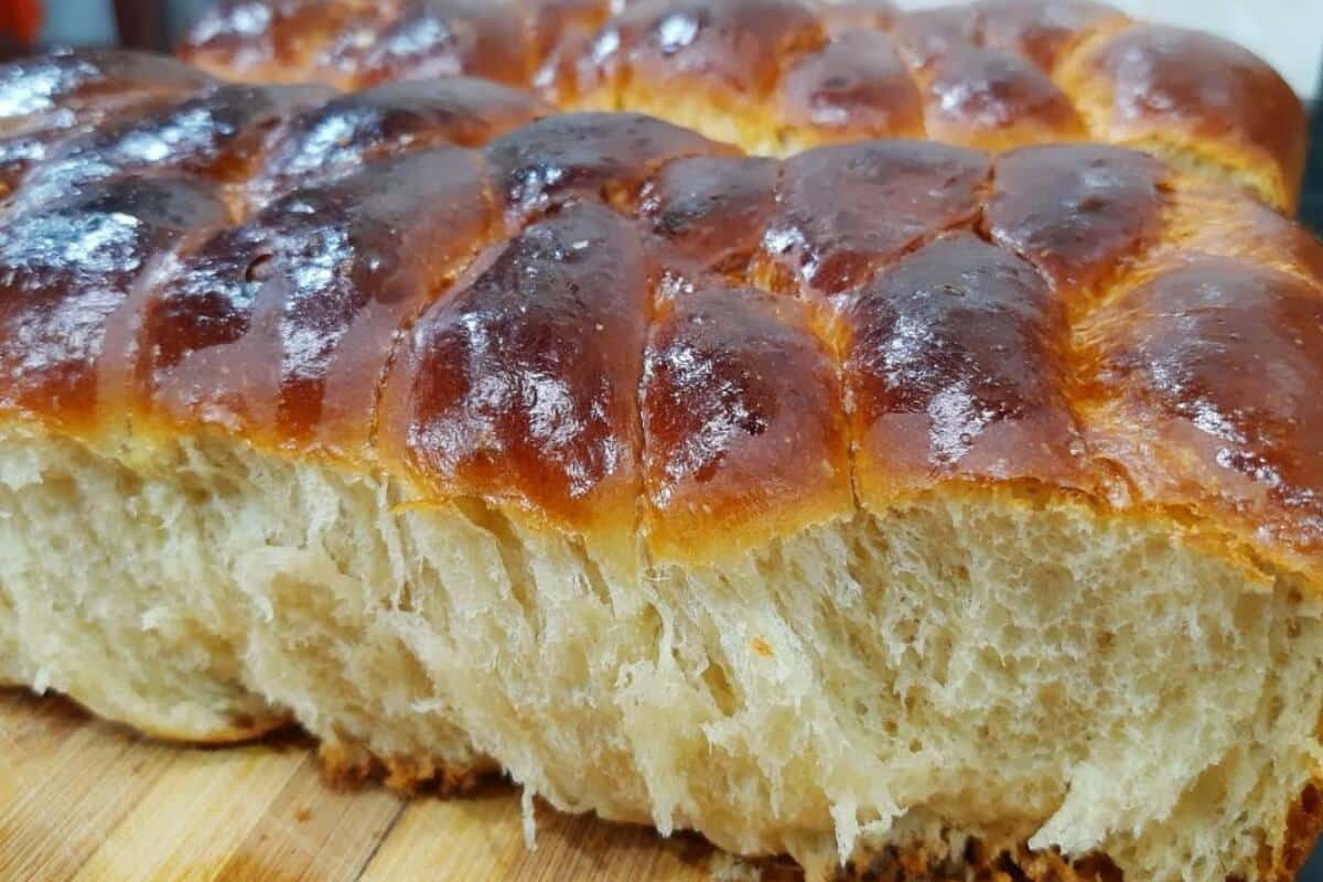 Padeiro profissional ensina a fazer rosca caseira de um jeito fácil e rápido