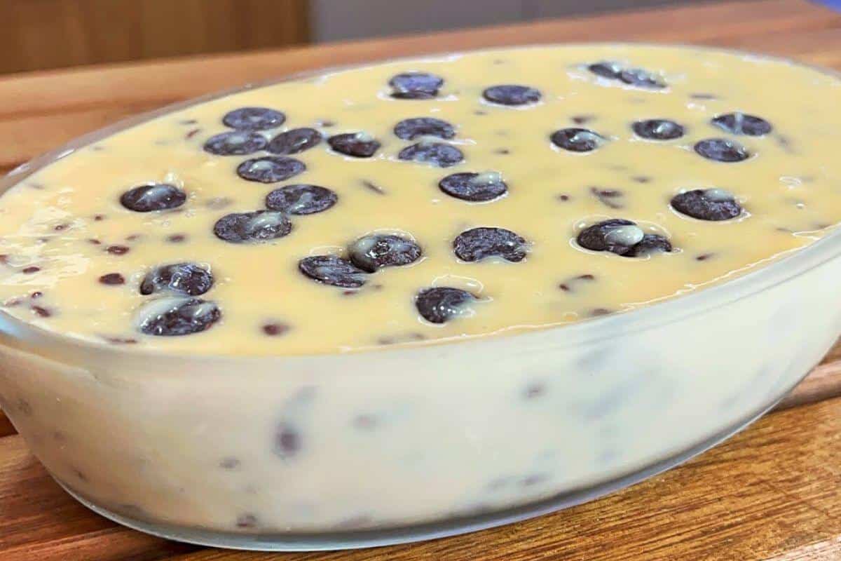 Travessa gelada para o fim de ano uma sobremesa deliciosa de 2 ingredientes apenas