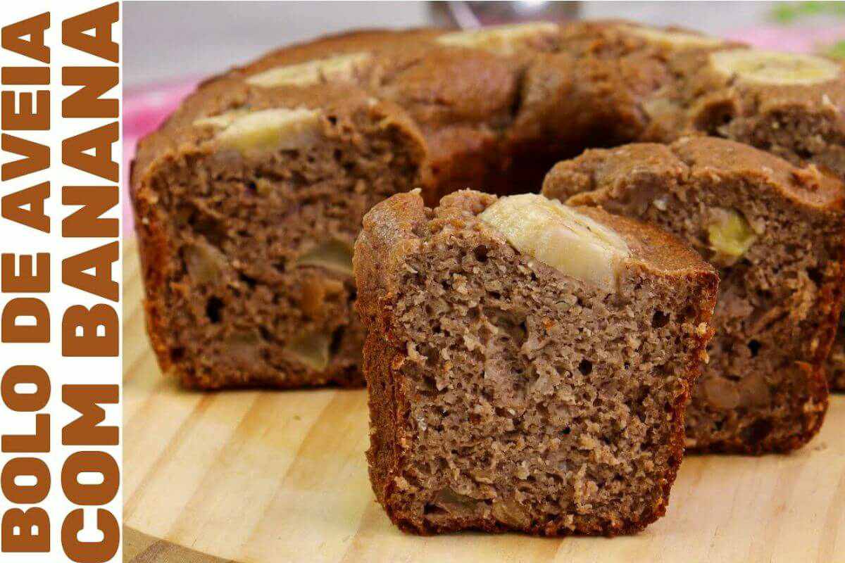 Bolo de aveia com banana bem leve que não vai trigo nem açúcar e é zero lactose