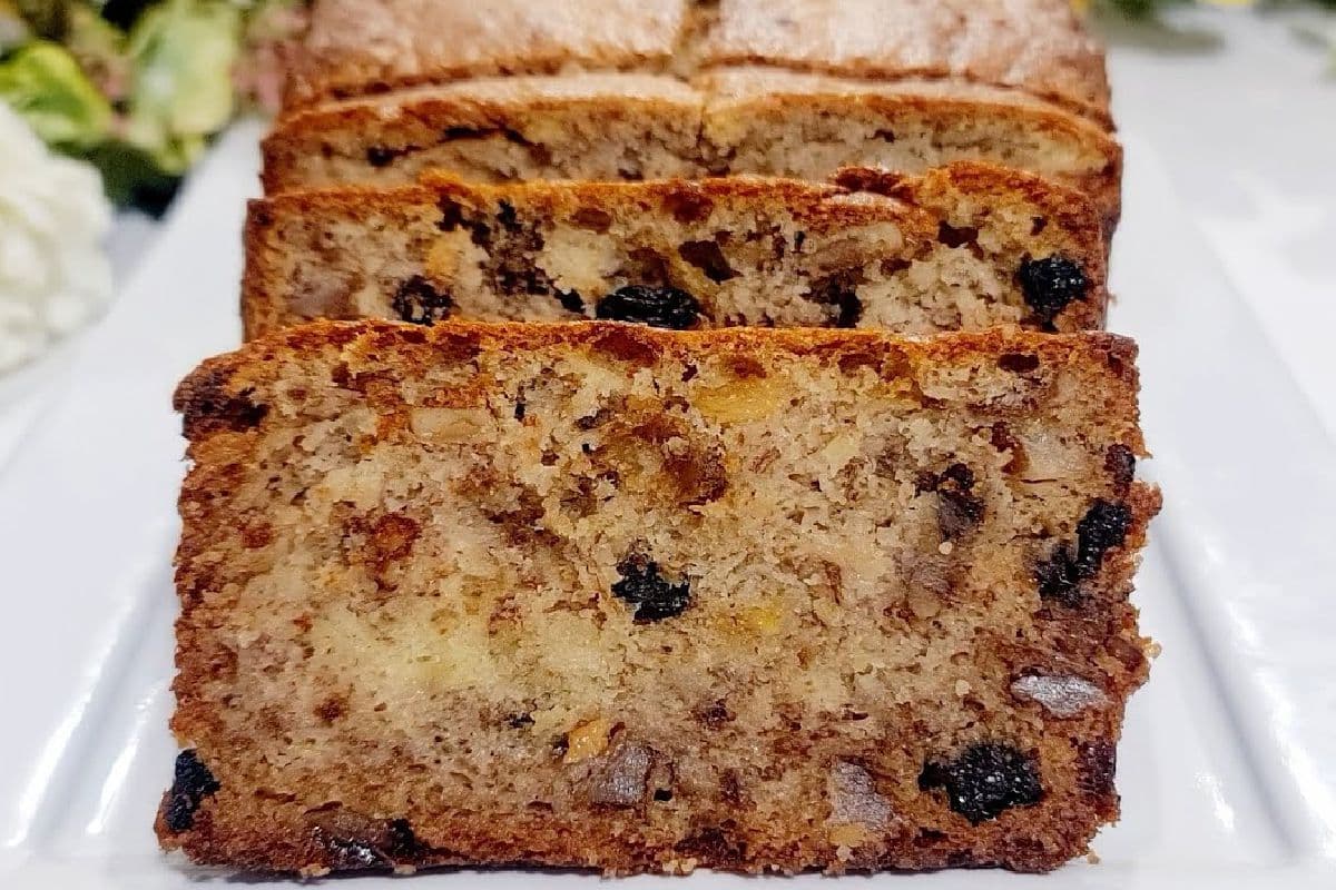 Bolo de banana com nozes que é mais fácil de fazer do que você pensa