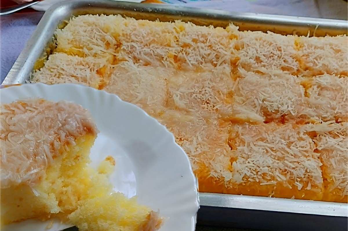 Para acompanhar seu cafezinho prepare esse bolo de maisena com coco delicioso