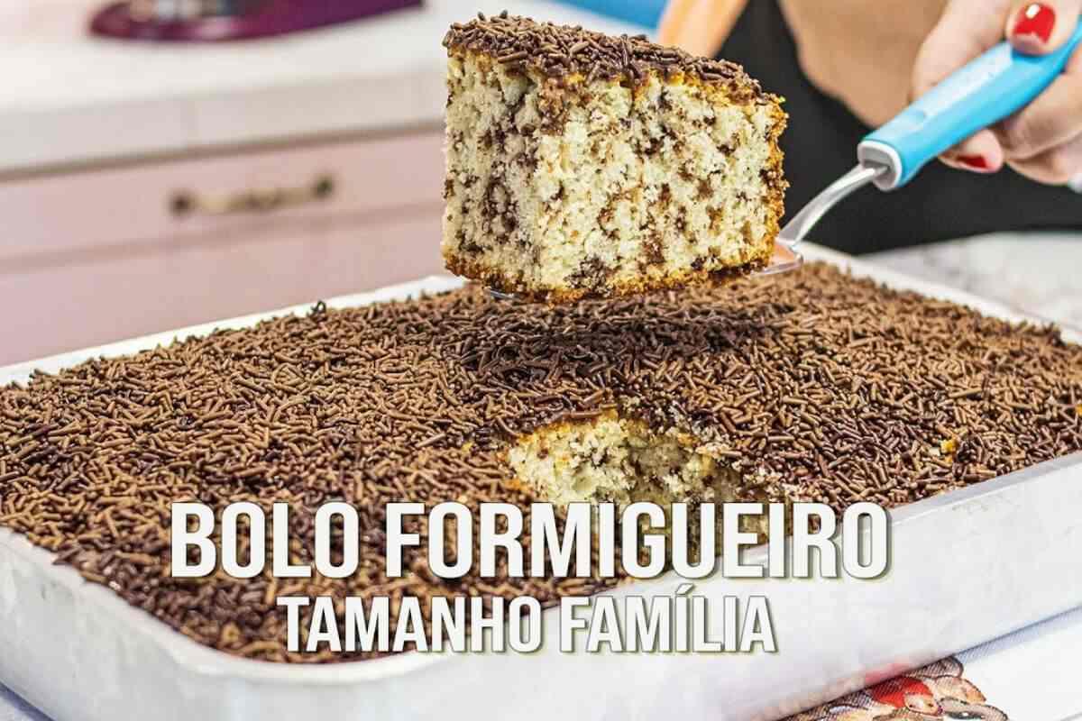 Receita de bolo formigueiro grande que dá para todo mundo comer mais um pedaço