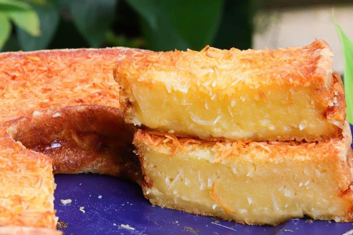 Receita de bolo de mandioca sem farinha bem molhadinho e cremoso