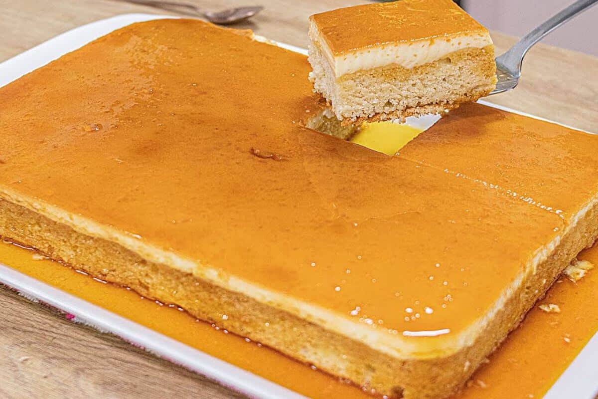 Bolo pudim tamanho família para deixar todo mundo com água na boca só de olhar