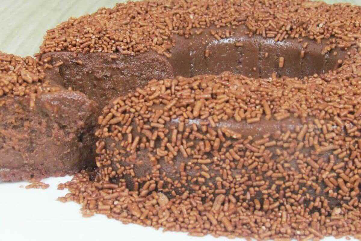 Brigadeirão de liquidificador bem chocolatudo e cremoso