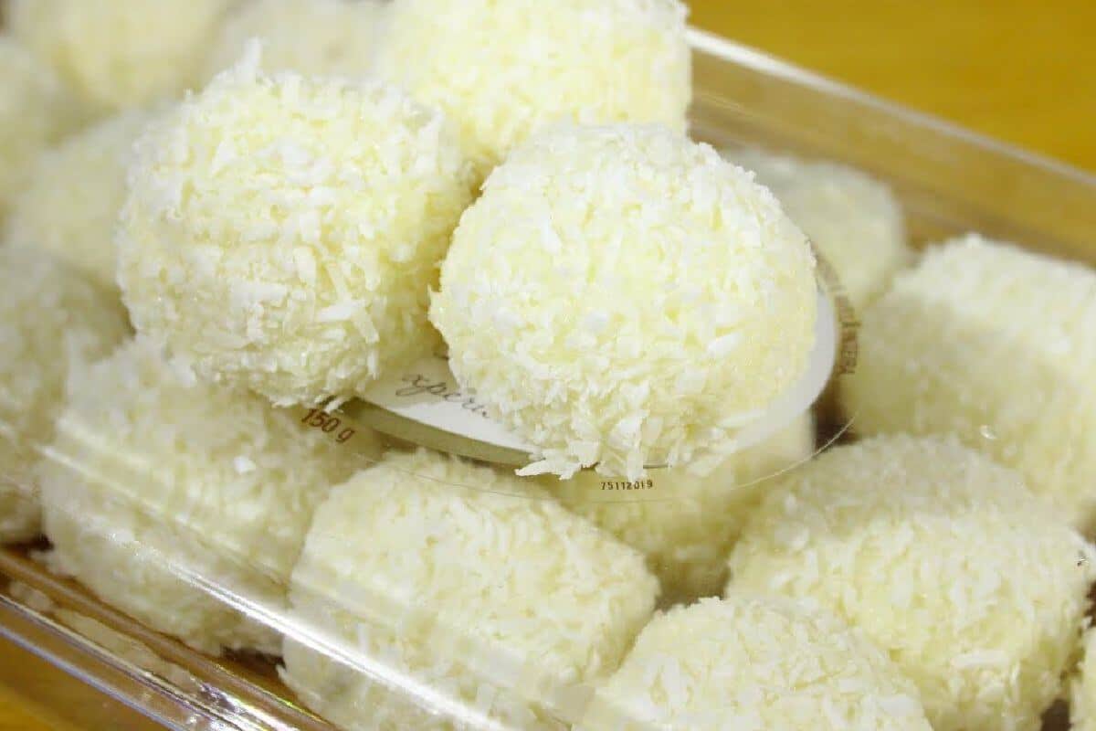 Docinho simples de 2 ingredientes que não precisa mexer no fogo para deixar pronto