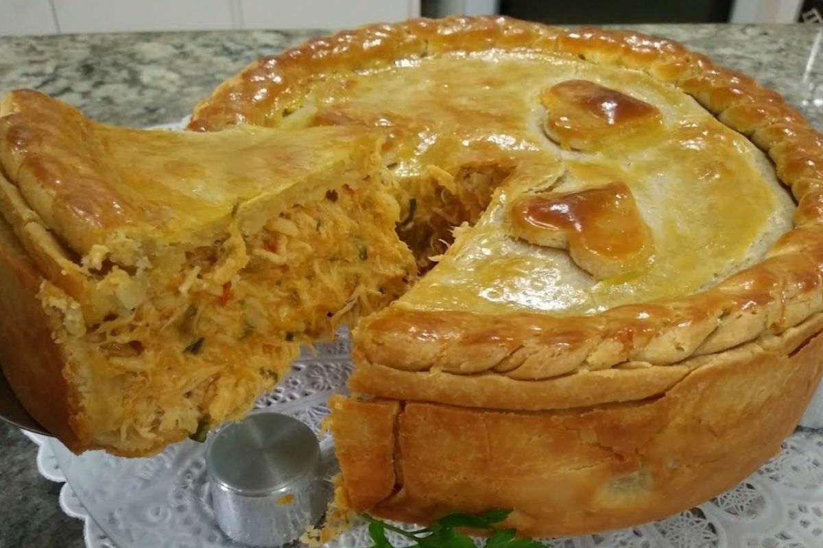 Empadão de massa podre para você servir no lanche ou jantar