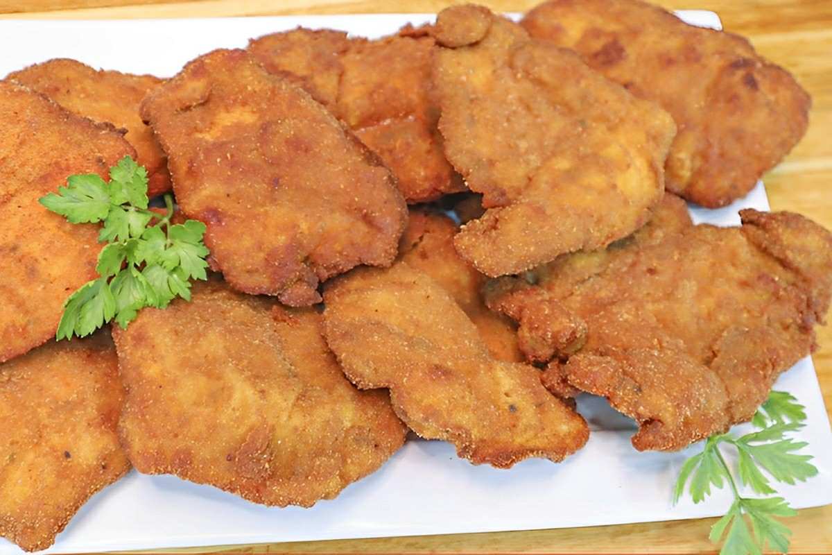 Frango à milanesa perfeito com aquela casquinha super crocante que não encharca de gordura