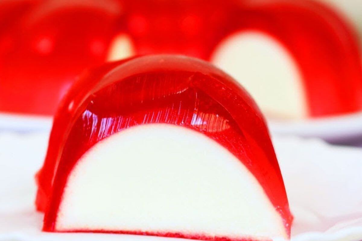 Gelatina recheada feita de um jeito incrível que vai te deixar de boca aberta com o resultado