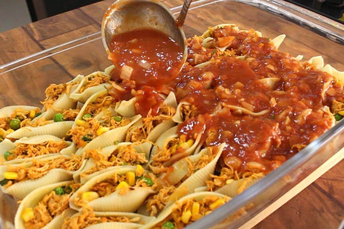 Veja como preparar um macarrão recheado delicioso para seu almoço de domingo