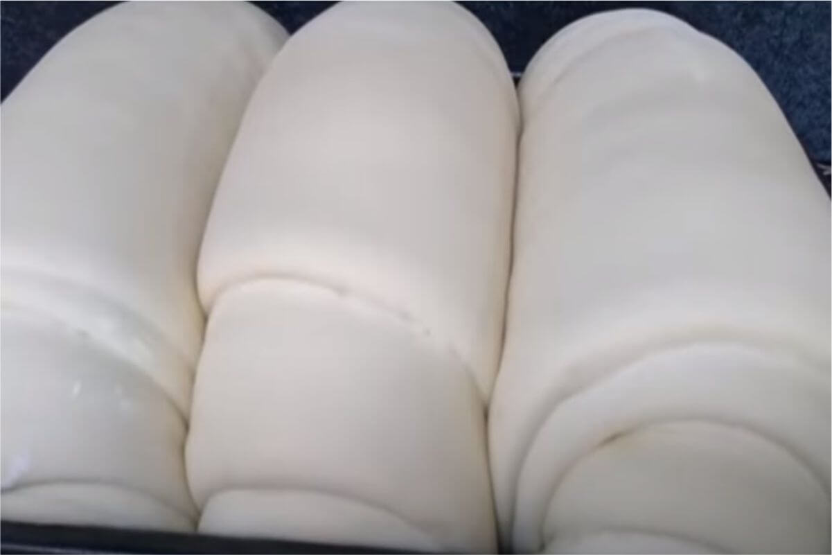Pão de água caseiro delicioso e fofinho que rende e cresce bastante