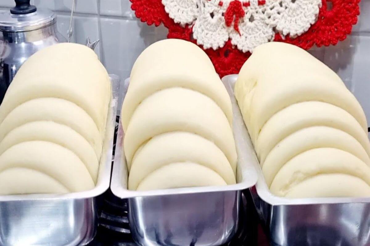 Veja como fazer um pão caseiro super fofinho e macio que rende e cresce bastante