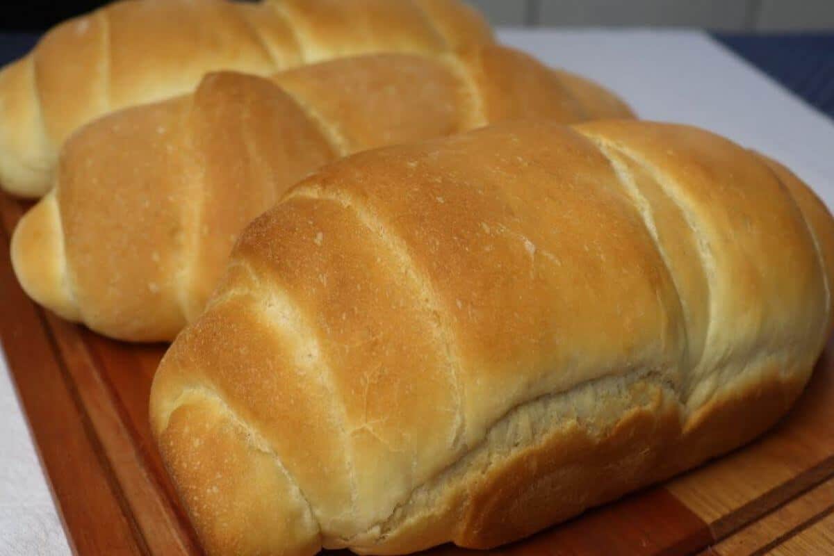 Aprenda essa receita de pão caseiro e não precisa ir na padaria essa semana