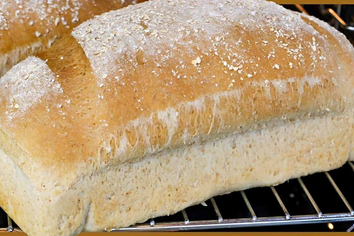 Fica leve e muito macio: pão caseiro integral perfeito para o seu café ou lanche da tarde