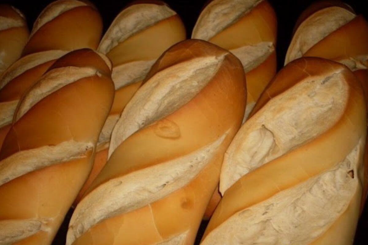 Pão francês caseiro que fica igualzinho da padaria e você não vai querer parar de fazer mais