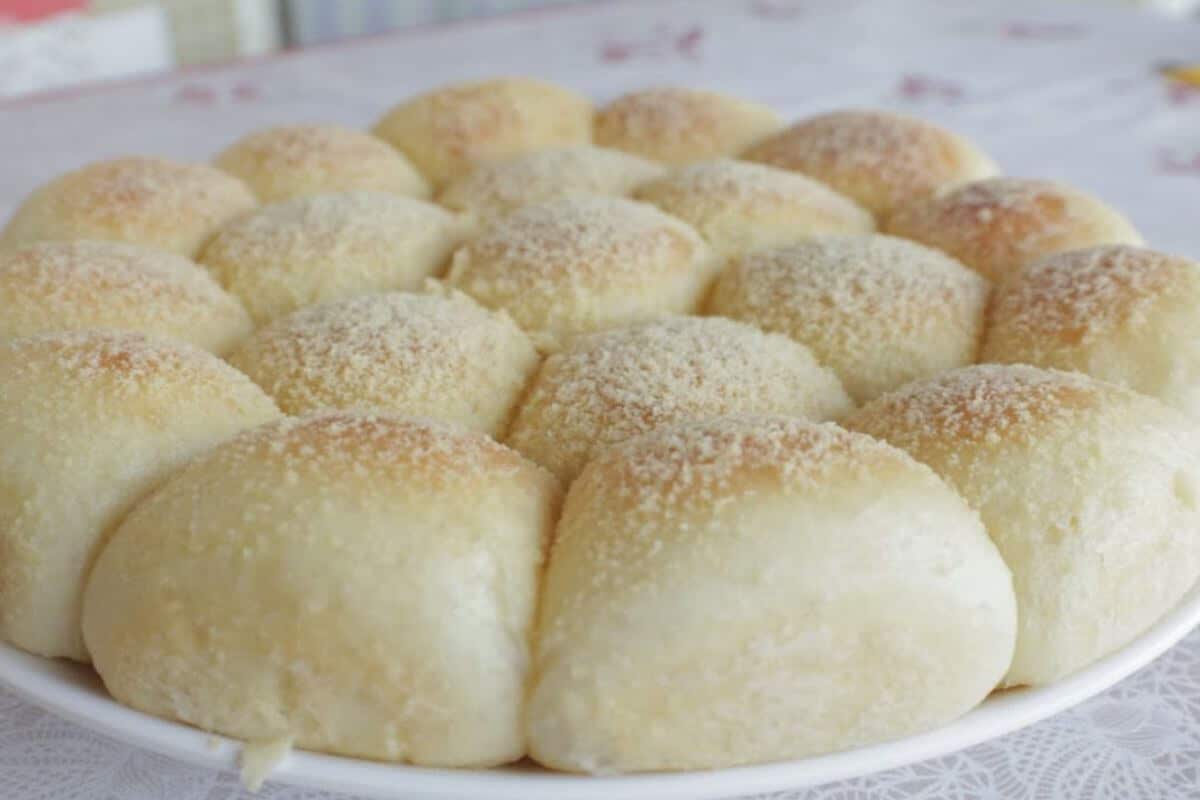 Pãozinho delícia que é impossível comer um só de tão gostoso que fica