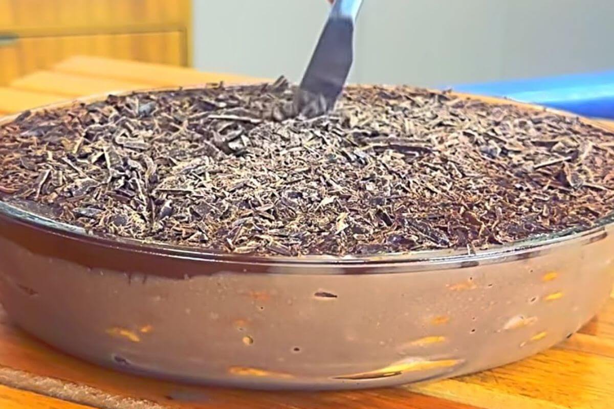 Pavê de chocolate bem cremoso e muito chocolatudo para comer geladinho