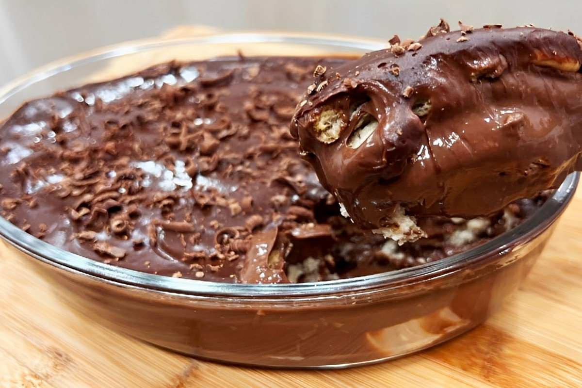 Os amantes de chocolate vão adorar essa receita de pavê de chocolate incrível