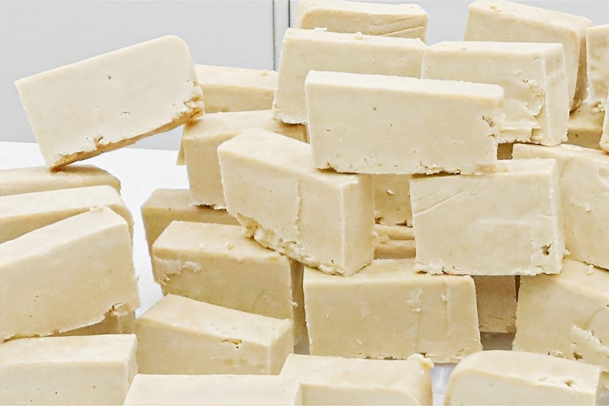 Sabão em barra caseiro que espuma bastante com apenas 3 ingredientes