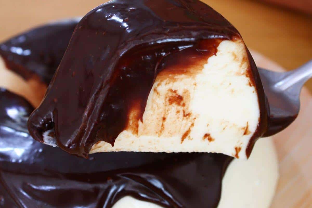 Sobremesa de leite ninho cremosa e refrescante que nem sorvete