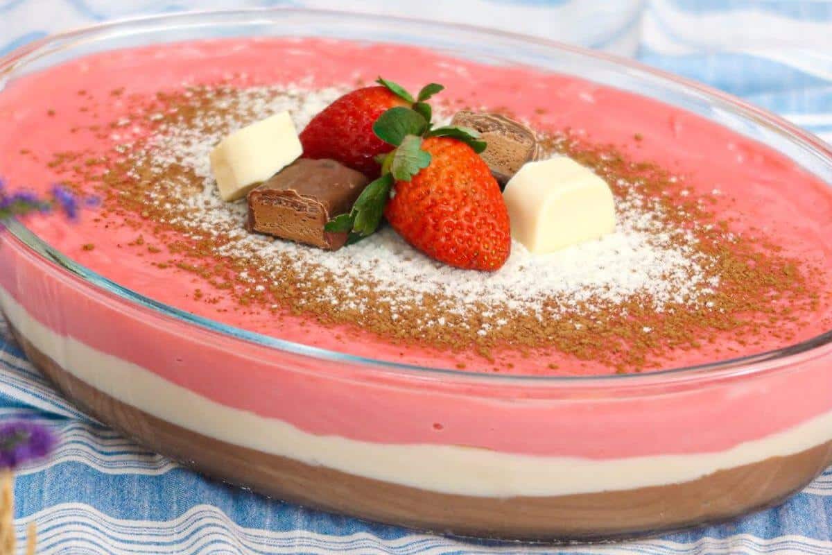 Super novidade: sobremesa napolitana de três sabores super cremosa