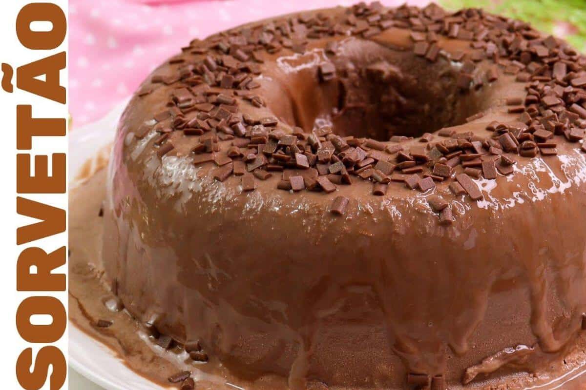 Sorvetão de chocolate cremoso e refrescante ideal para esses dias quentes