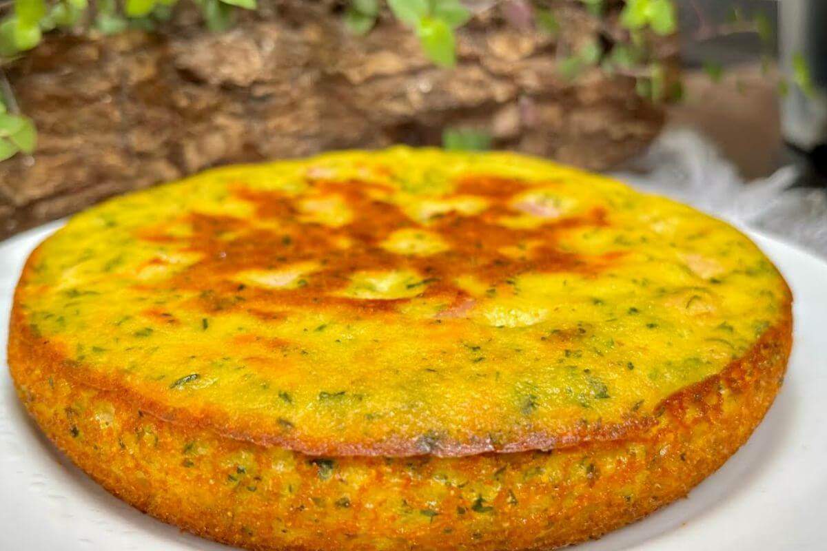 Se estiver sem tempo de cozinhar faça essa torta cremosa de fubá para substituir seu jantar