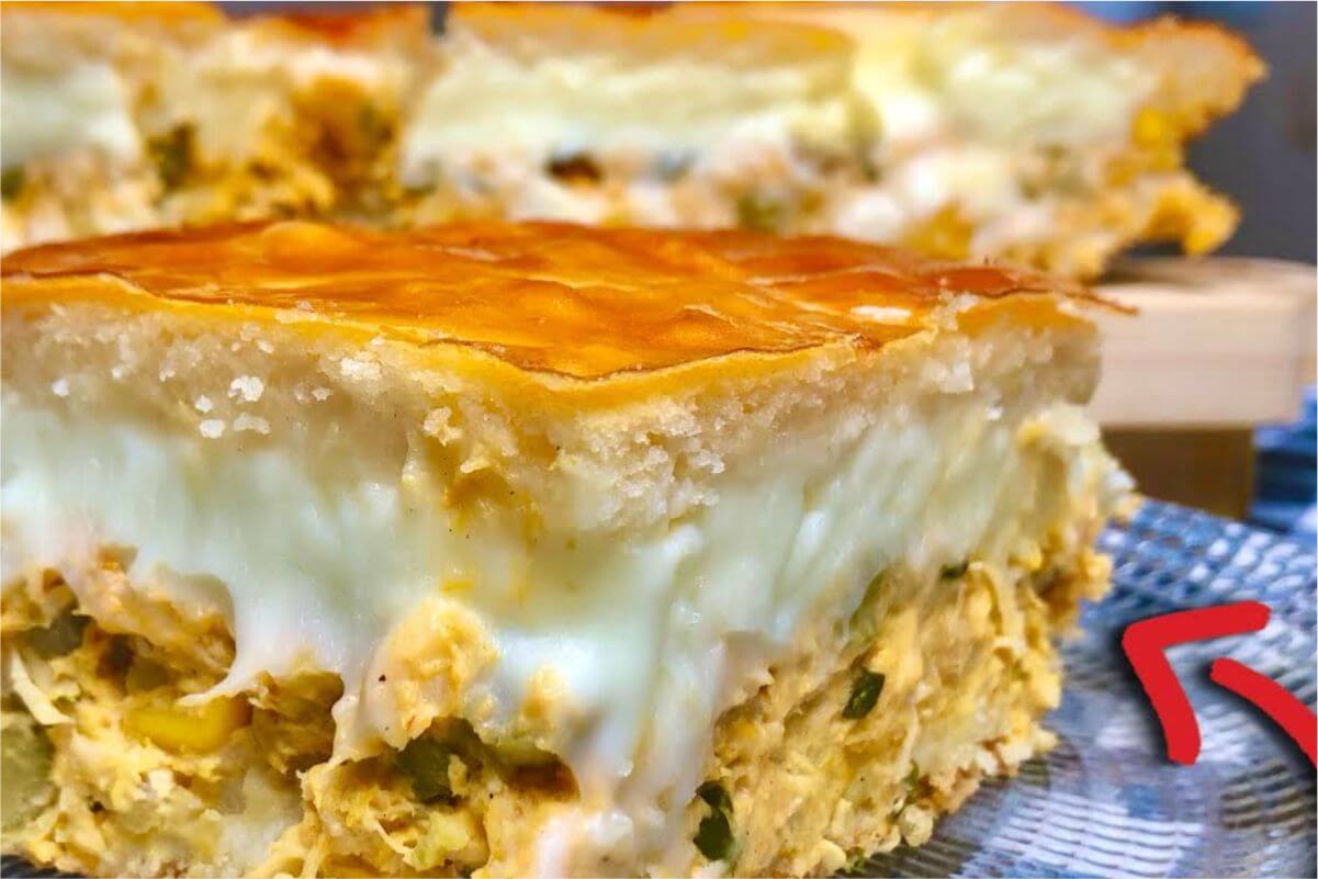 Torta de frango cremosa mega saborosa com um segredo especial para deixar a massa perfeita