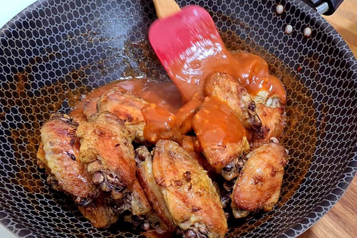 Depois que aprendi a fazer tulipas ao molho não faço mais frango de outro jeito