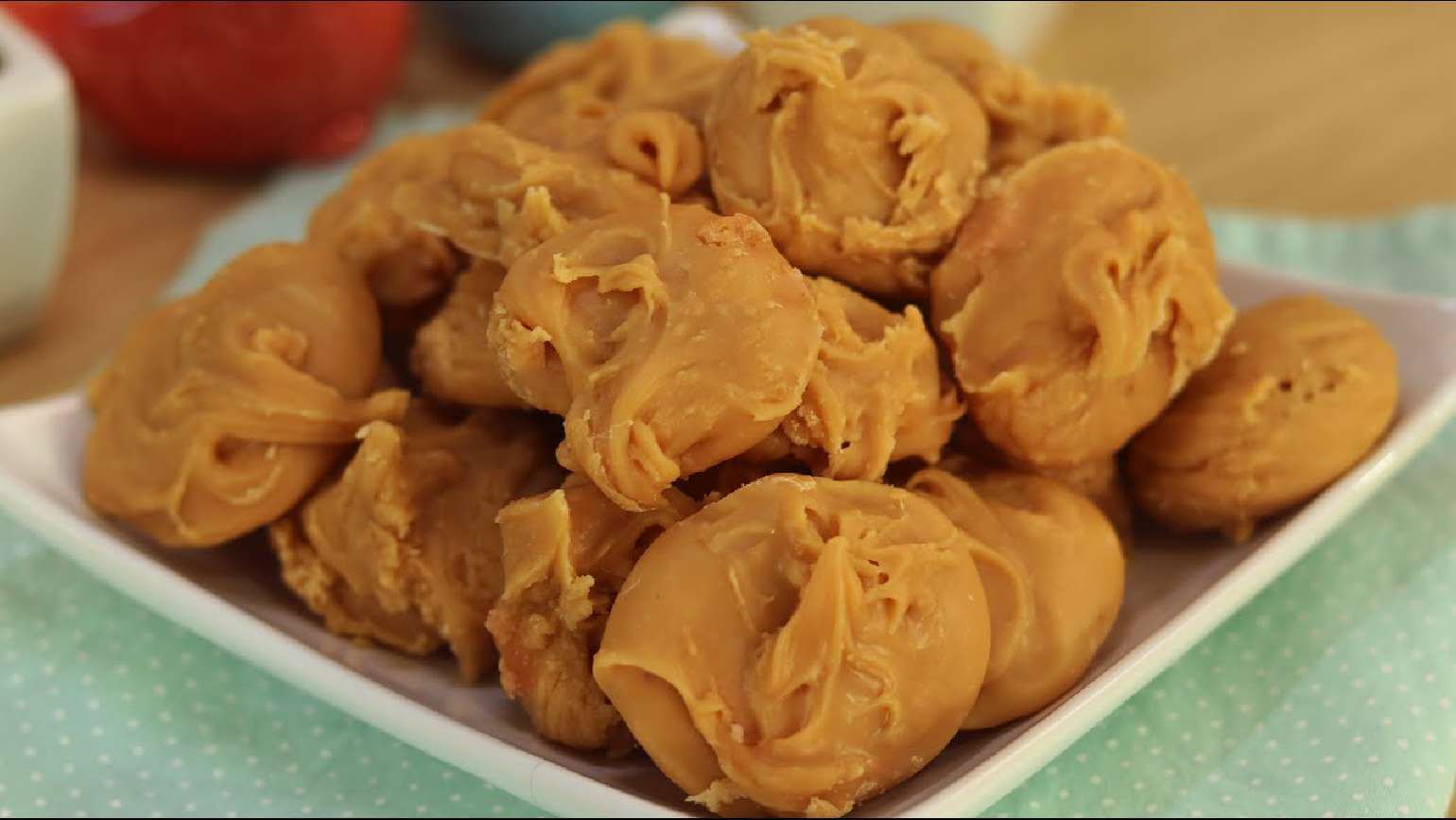 Doce pingo de leite com gosto de infância e precisa só de 2 ingredientes