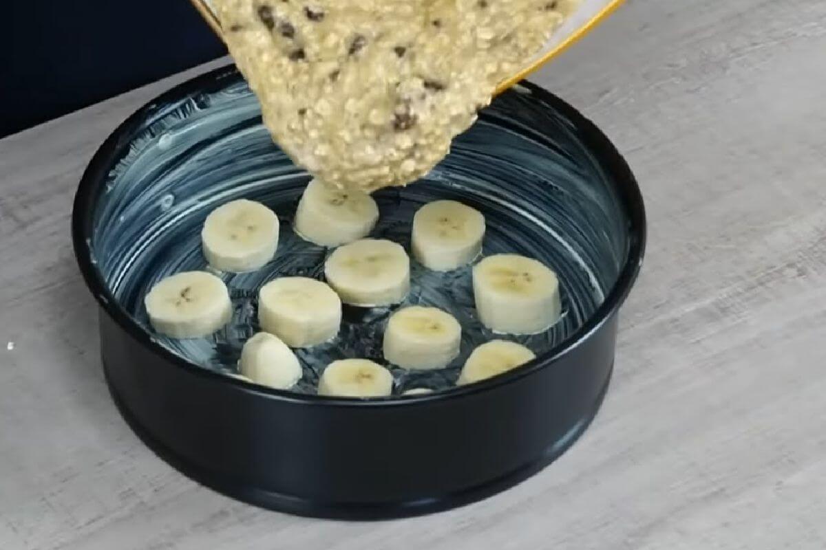 Bolo de aveia com banana zero lactose e sem farinha de trigo
