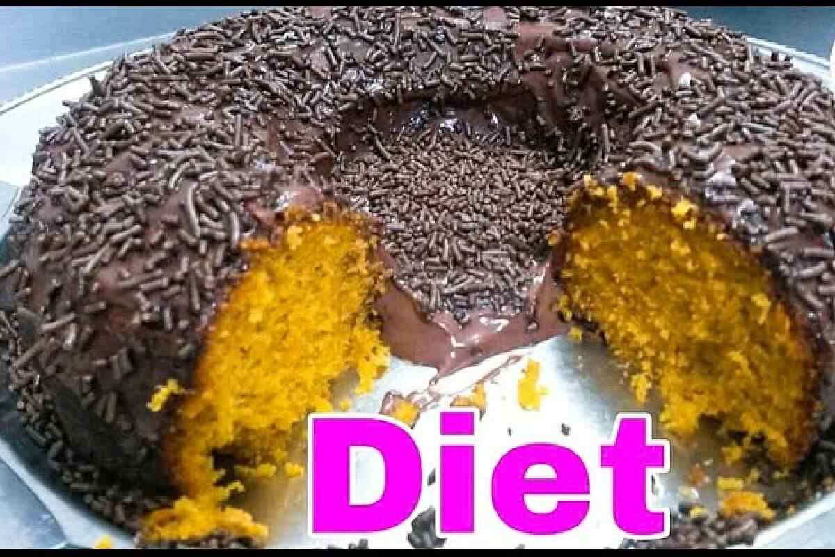 Bolo diet de cenoura que não vai açúcar nem farinha de trigo