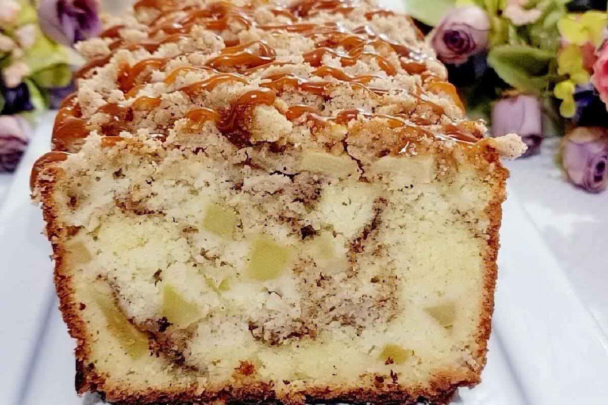 Bolo de maçã com canela: receita especial de cafeteria famosa para o seu lanche da tarde