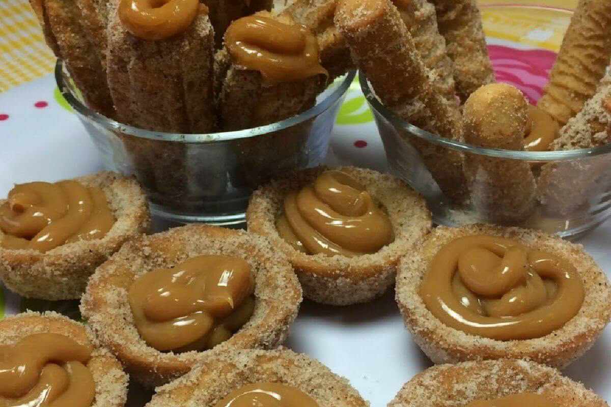 Churros caseiro delicioso para fazer de um jeito muito prático