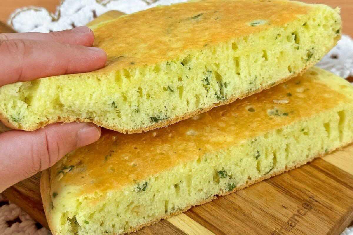 Pãozinho de frigideira sem farinha para substituir o pão francês no café