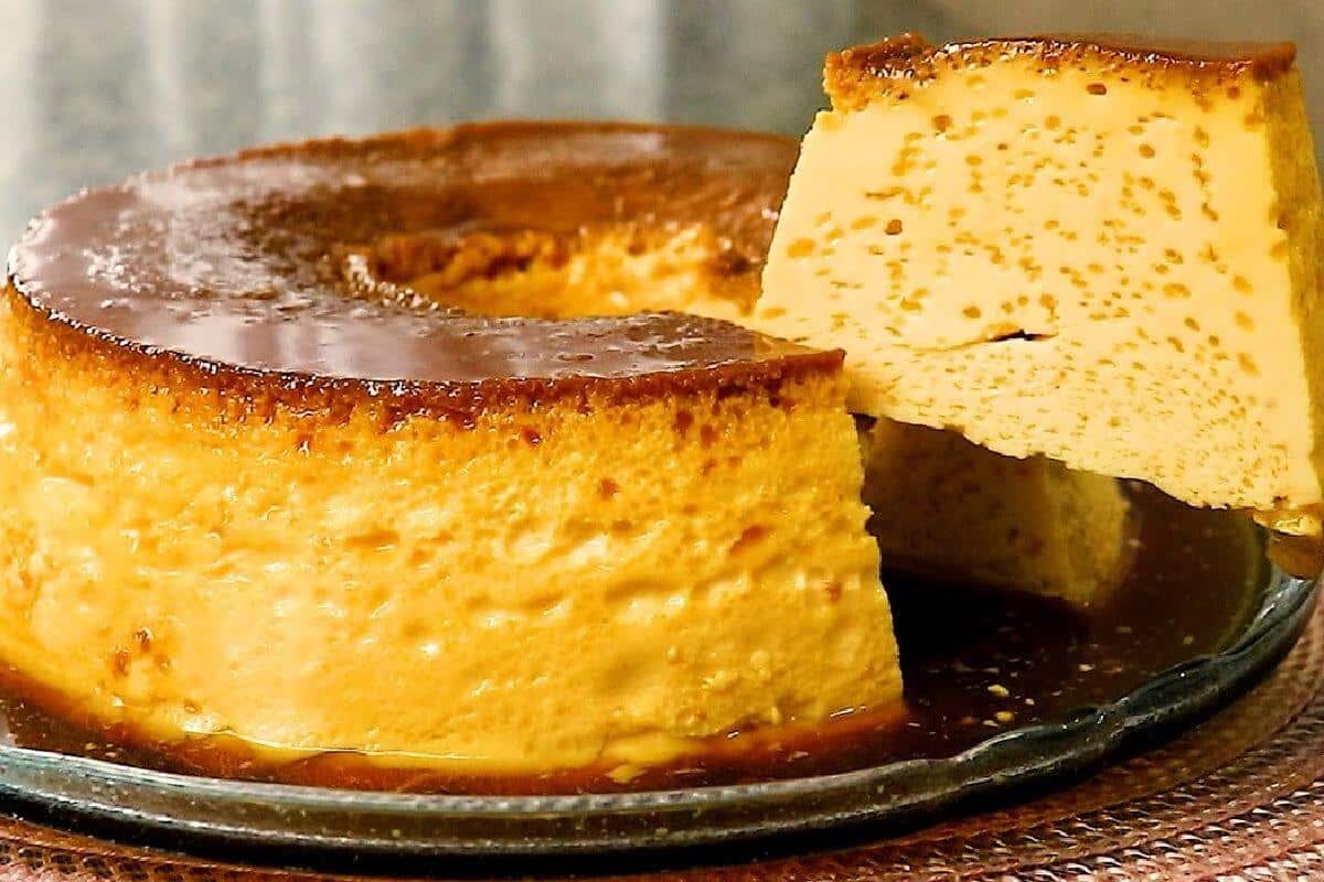 Pudim gigante tamanho família que fica delicioso e não dá trabalho de fazer