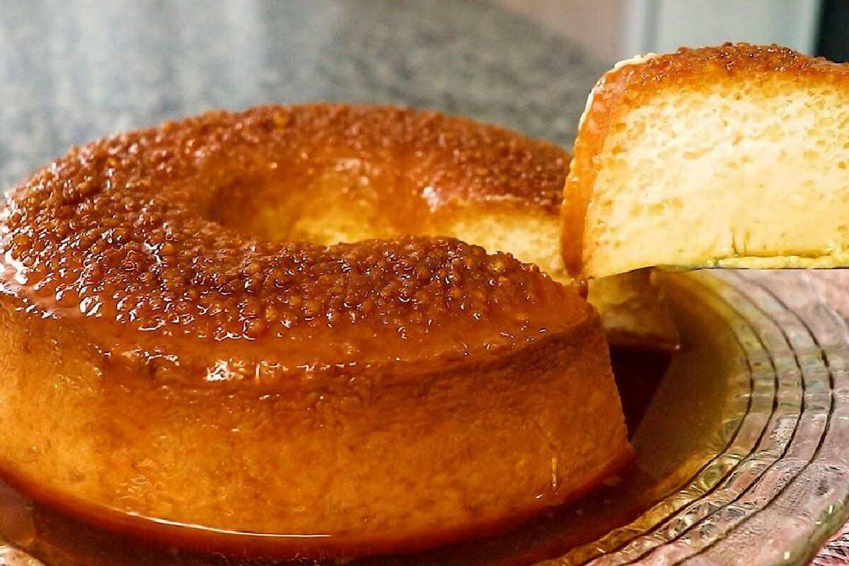 Pudim de tapioca que é uma sobremesa surpreendente e deliciosa