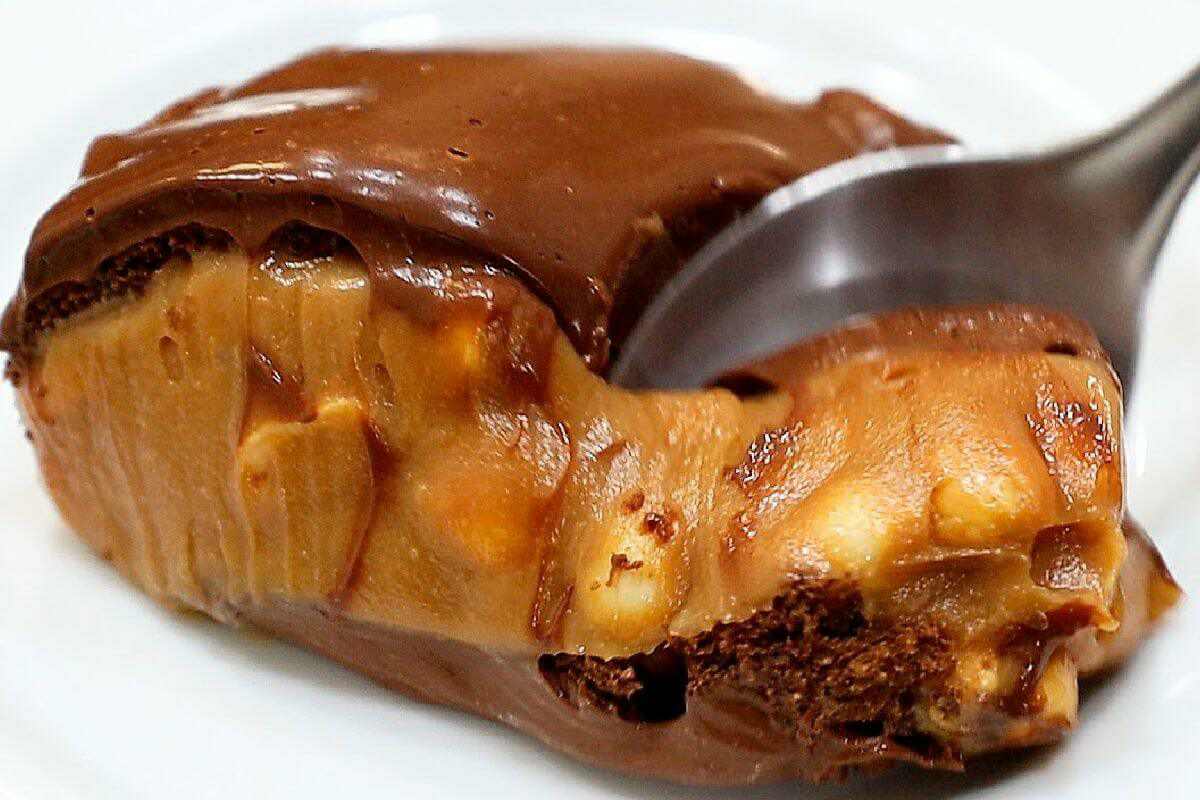 Sobremesa cremosa de caramelo com amendoim que fica sensacional
