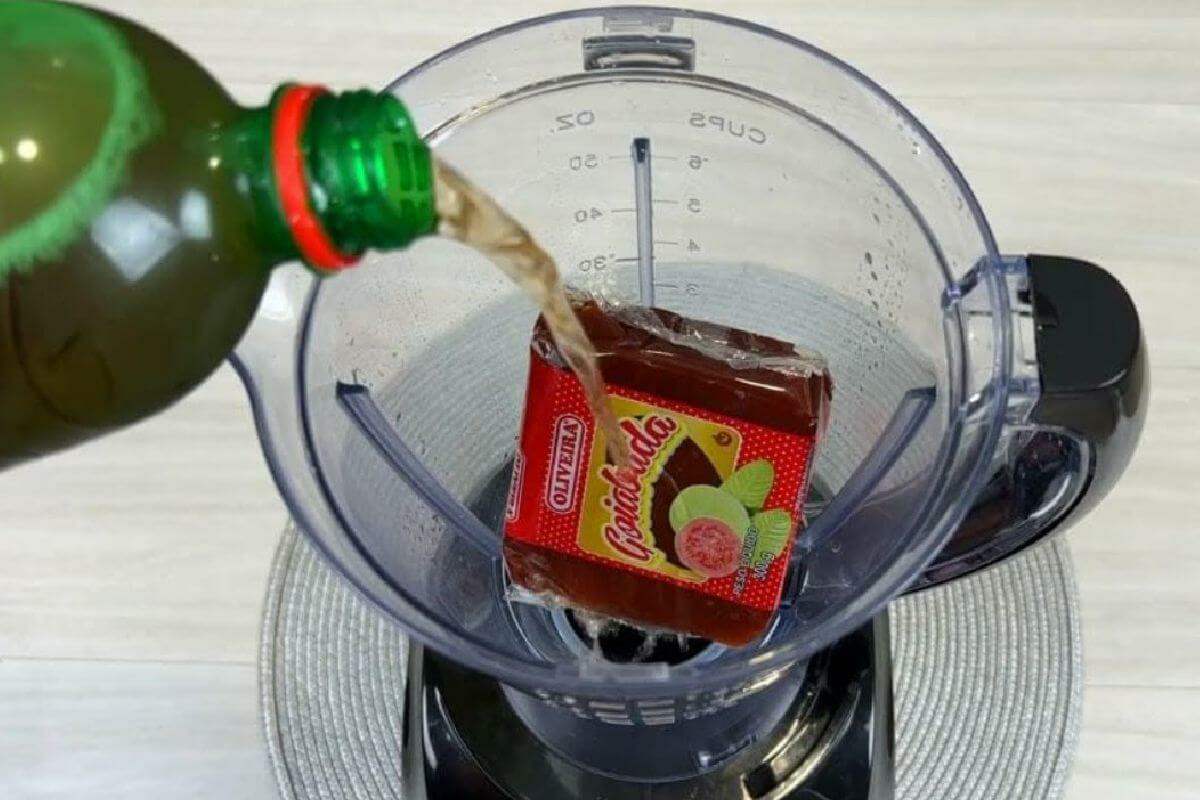 Misturei guaraná com goiabada e fiz uma sobremesa deliciosa que todo mundo adorou