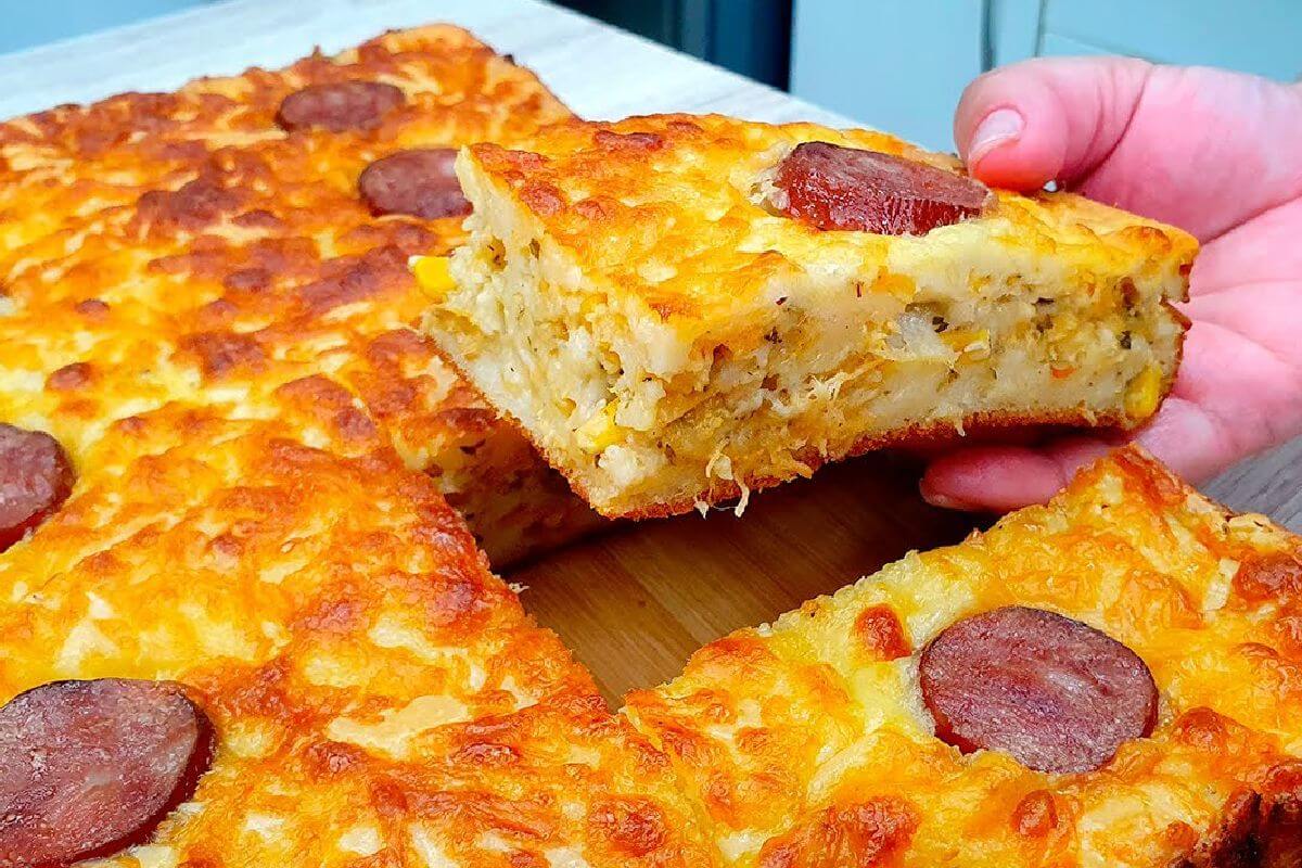 Torta de frango com massa de iogurte deliciosa e fácil de preparar