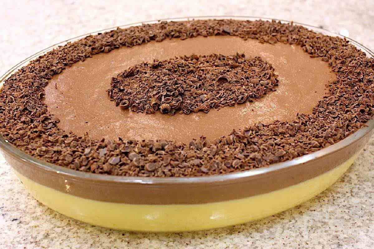 Mousse de maracujá com chocolate uma sobremesa de páscoa mais do que perfeita