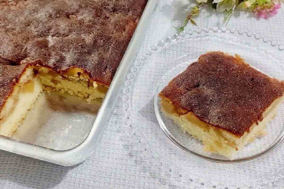 Bolo de maçã com canela para deixar seu lanche da tarde muito chique e saboroso