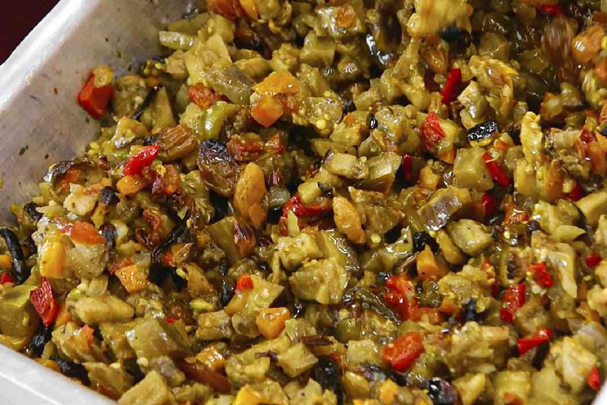Caponata de berinjela bem saborosa e completa para preparar em qualquer dia da semana