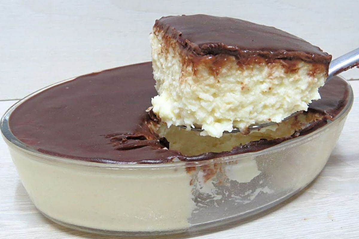 Se você está procurando uma sobremesa fácil de páscoa esse gelado de coco é a opção ideal