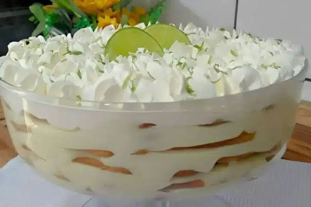 Pavê de limão super cremoso e refrescante para servir como sobremesa de páscoa
