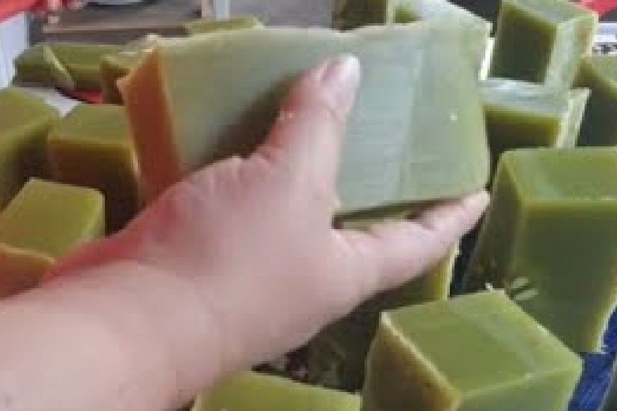 Sabão de álcool com folha de mamão muito eficiente para todo tipo de lavagem
