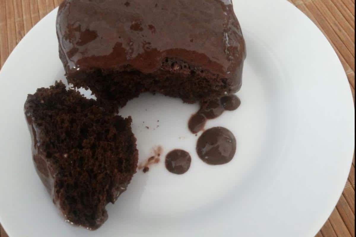 Bolo de caneca Low Carb fácil e delicioso para você comer sem culpa